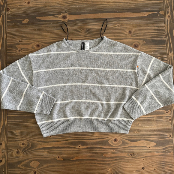 Divided Womens H&M Striped Cropped Sweater Size S Gray - Picture 1 of 6